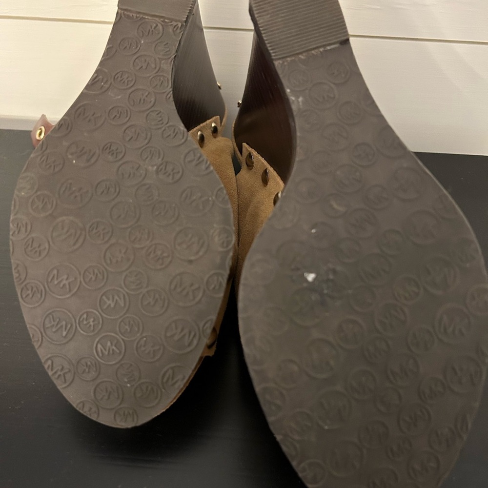 Wedges - Picture 6 of 6